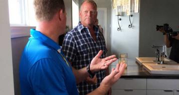 Mike-Holmes-Dustin-VanSoelen.jpg